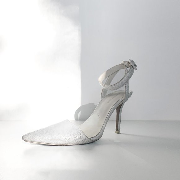 Alexander Wang Women's White 'Lovisa' Pumps - Picture 3 of 6